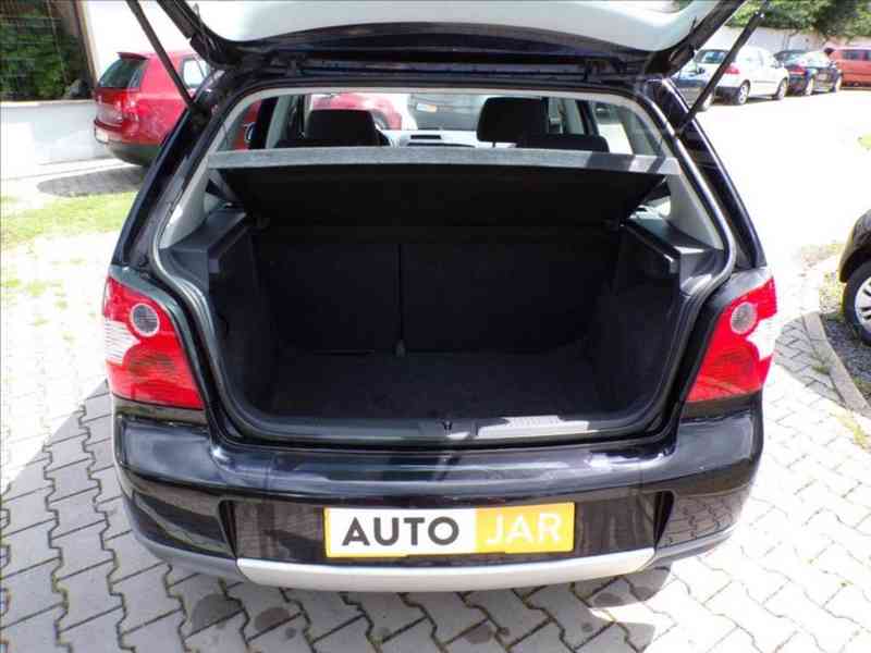 VW Polo 1,4 i FUN,KLIMA-HNED ODJÍŽDÍTE - foto 11