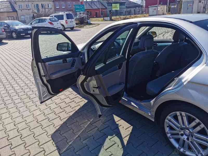 Mercedes-Benz Třídy C 2,2   CDI 125kW Avantgarde TOP stav - foto 10