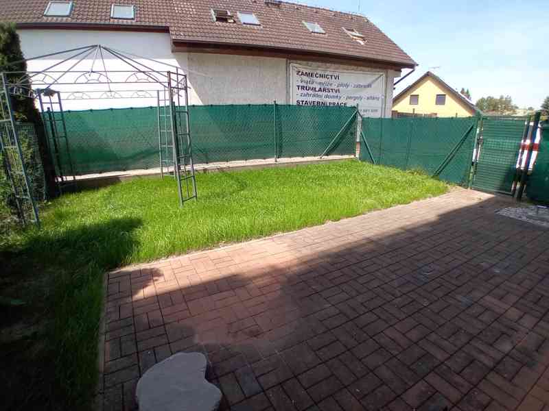 Pronájem bytu 2+kk se zahradou - foto 13