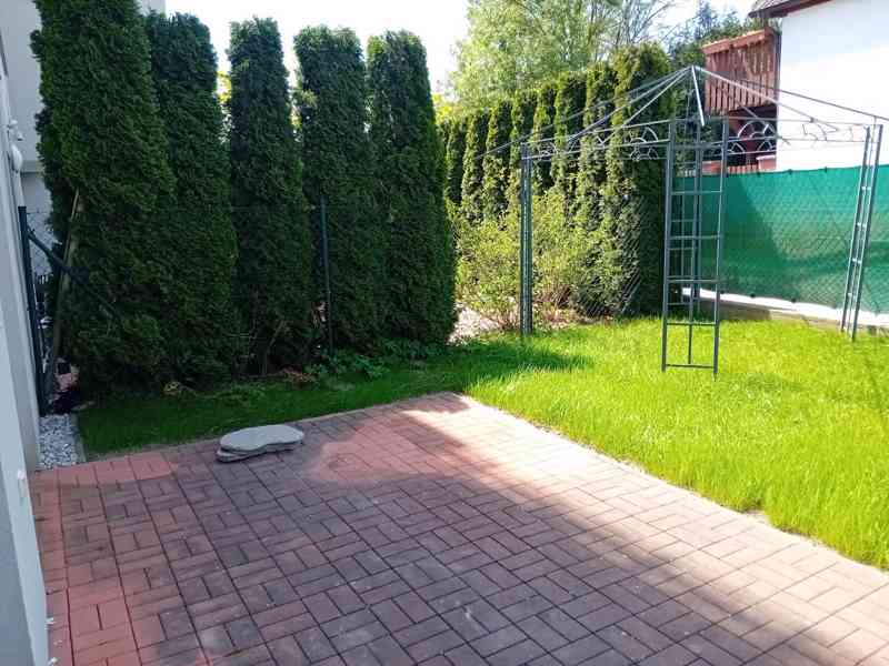 Pronájem bytu 2+kk se zahradou - foto 12