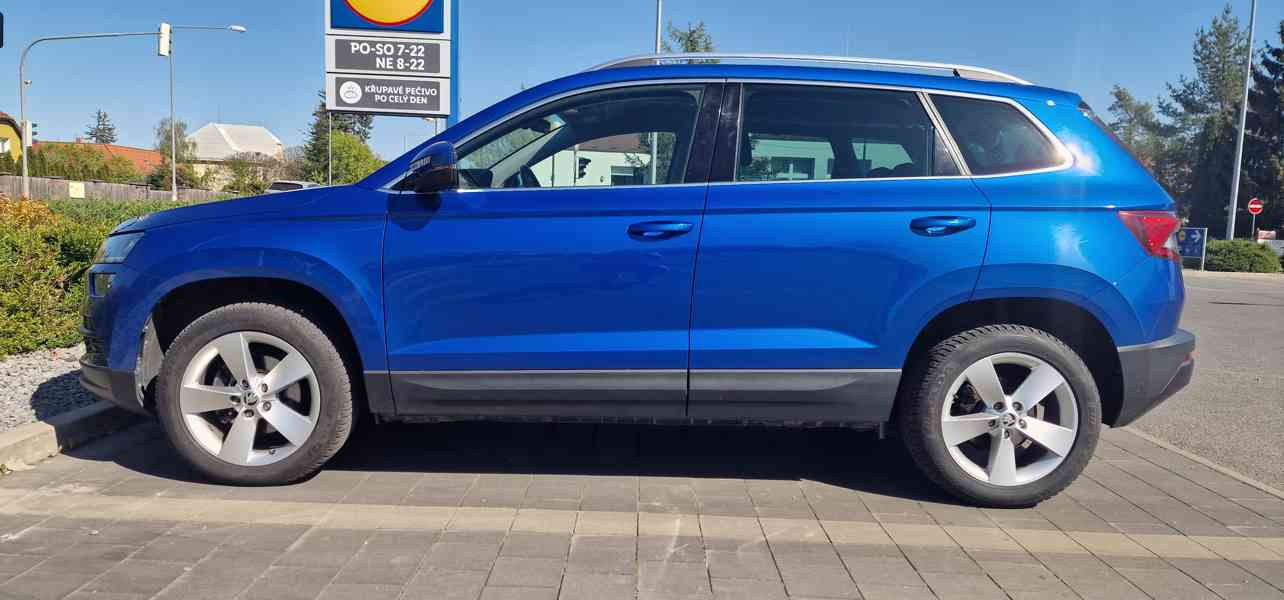 Karoq 2.0 TDI 85kW, AMBIENTE, 2022, 82590 km - foto 1