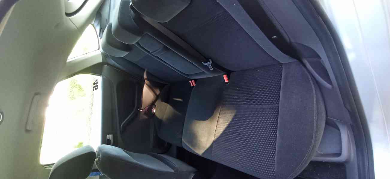 Prodám FORD FOCUS GHIA 2.0. TDCI 98 Kw - foto 5