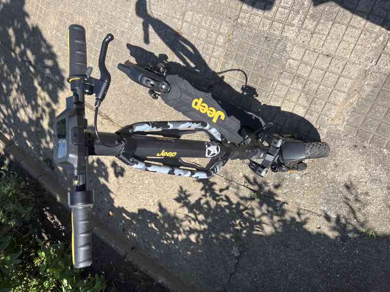 Nové Jeep 2xe Urban Camou 500W, záruka,odpočet DPH - foto 5