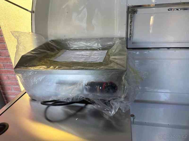 Food Truck, Stánek na kolech, Pojízdná prodejna - foto 9