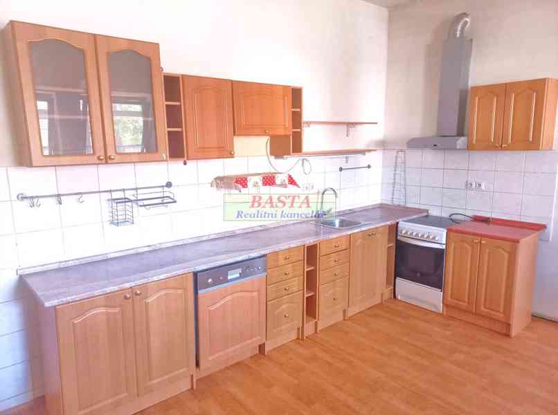 Kamenice okr. Jihlava pronájem 3+1 RD 160 m2 terasa zahrádka - foto 10