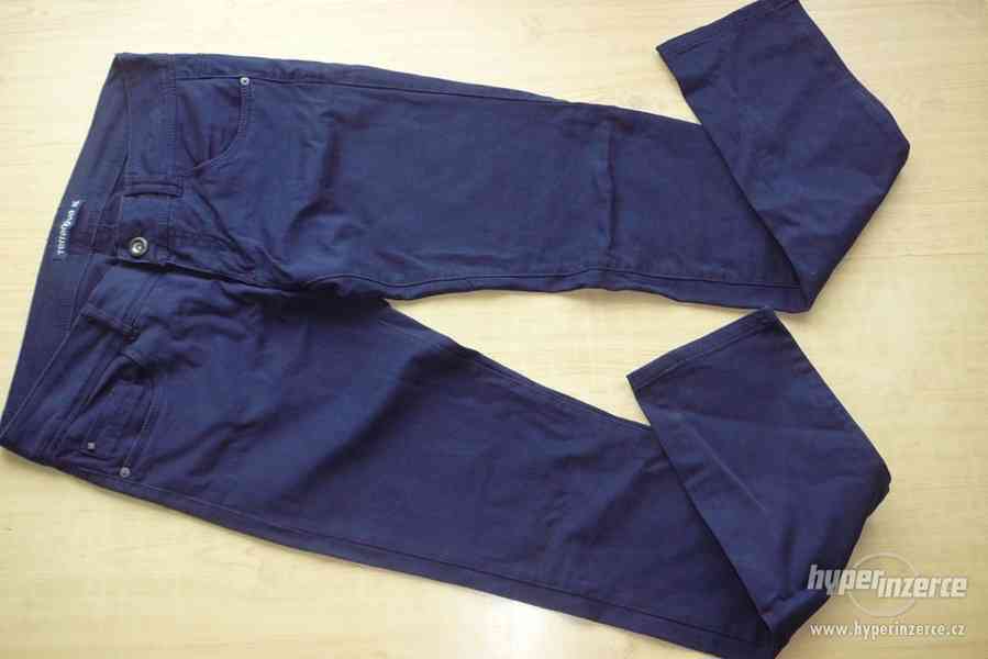Tmavě modré kalhoty TERRANOVA vel. XL - foto 1