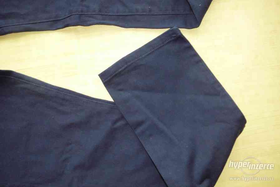 Tmavě modré kalhoty TERRANOVA vel. XL - foto 4
