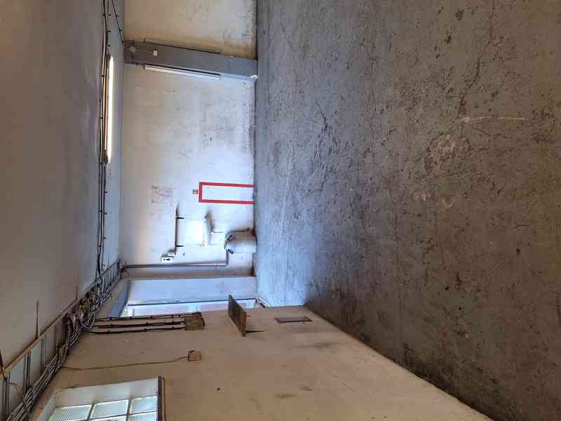 Pronájem skladu -garáže v Ostravě Radvanicích 60m2 - foto 5