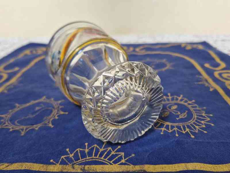 Krásná bohatě broušená malovaná barevná Sklenice Biedermeier - foto 6