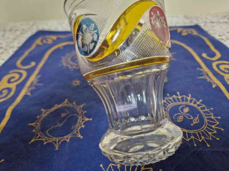 Krásná bohatě broušená malovaná barevná Sklenice Biedermeier - foto 5