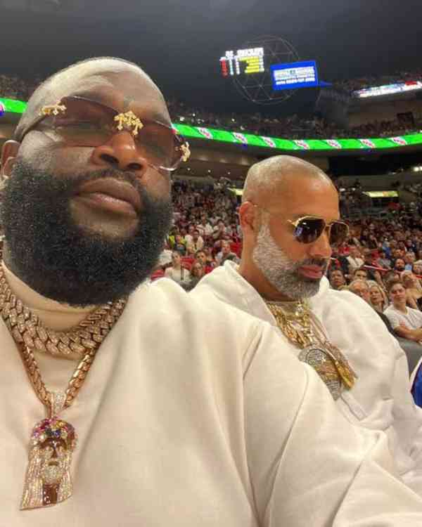 Opravdu chceš být bohatý/á? Přidej se k iluminátům. - foto 3