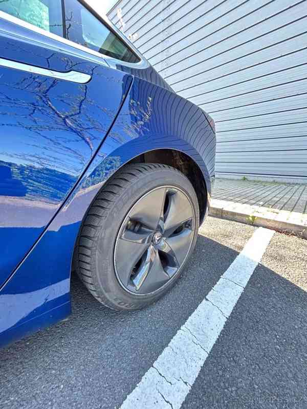 Tesla Model 3 Tesla Model 3 - foto 7