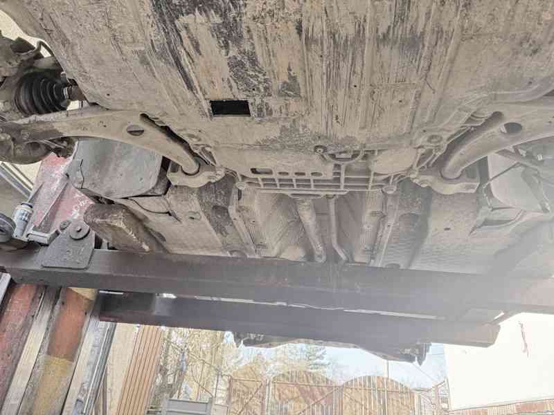 Volkswagen Passat 2006 2.0 TDI 103KW ,po velkém servise - foto 12