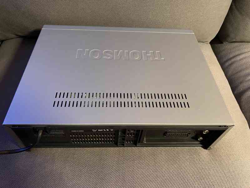 VHS videorekordér THOMSON, 6hlav, Hifi stereo - foto 5