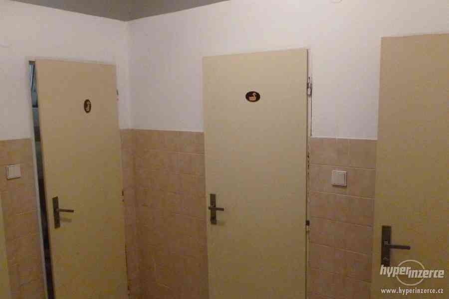 RODINNÝ DŮM (KANCELÁŘSKÝ OBJEKT) - AUKCE - foto 6