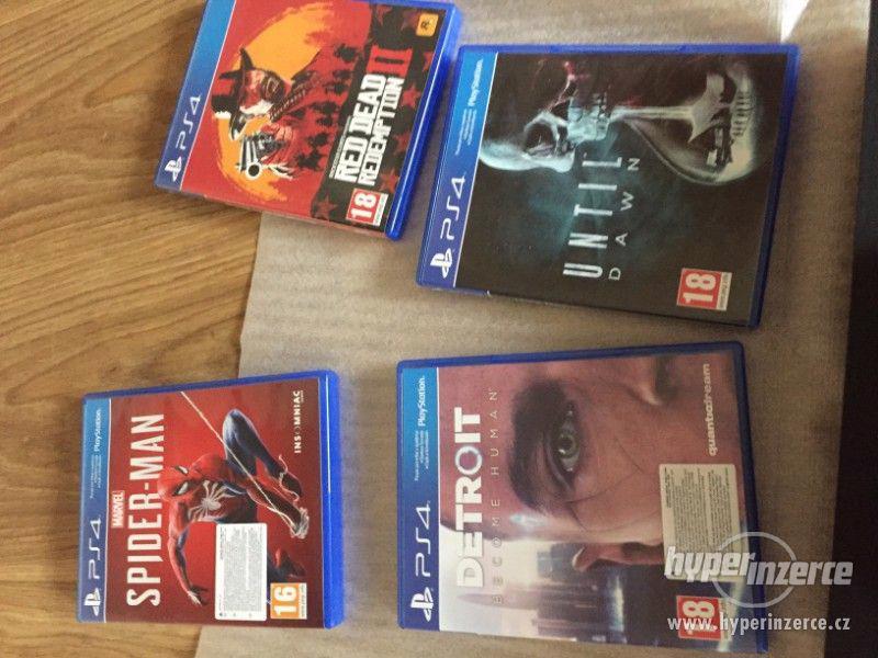 PlayStation 4 Pro 1TB - foto 2