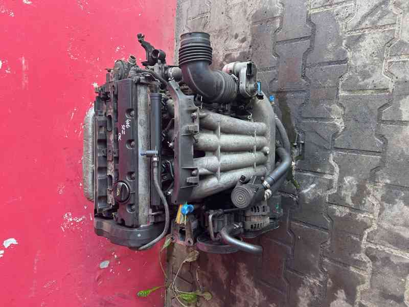 Motor 2,2i 3FZ 116KW Peugeot 807 Citroen C8 Záruka - foto 1