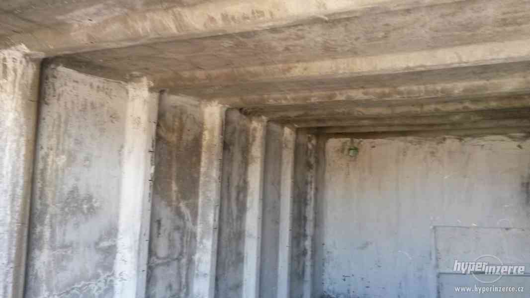 Prodej mobilní betonové garáže, 3 x 5m - foto 2