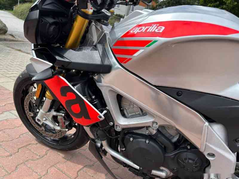 Aprilia Tuono V4 1100 RR 2018 - foto 14