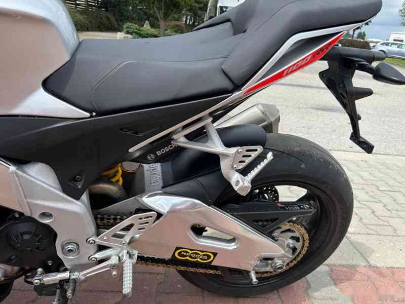 Aprilia Tuono V4 1100 RR 2018 - foto 13