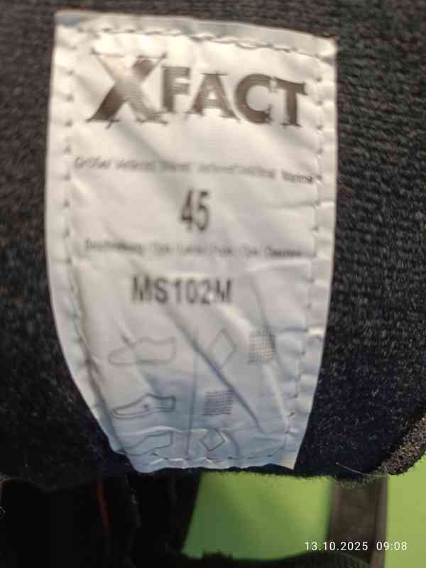 Prodám PÁNSKÉ KOLEČKOVÉ BRUSLE, INLINE,vel. 45, XFACT - foto 6