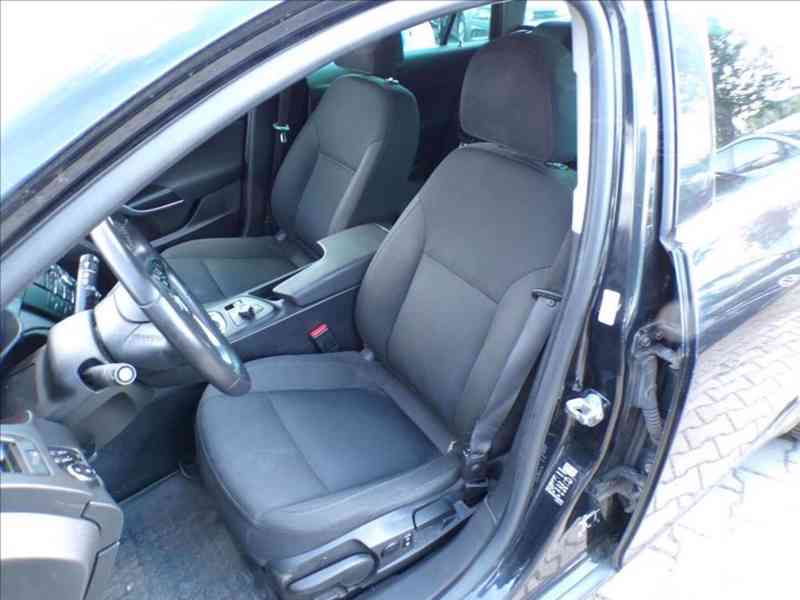 Opel Insignia 2,0 CDTi AUTOMAT - foto 10