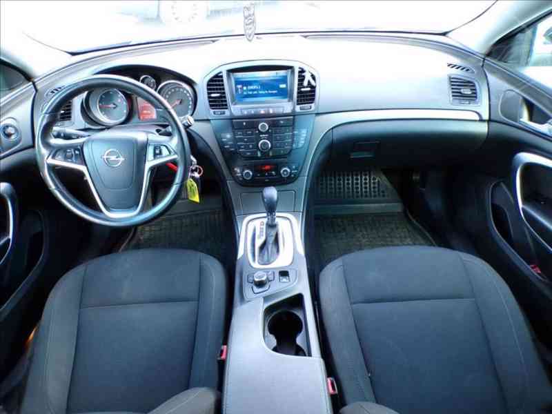Opel Insignia 2,0 CDTi AUTOMAT - foto 5