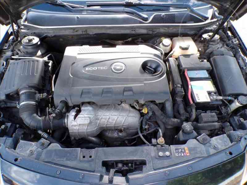 Opel Insignia 2,0 CDTi AUTOMAT - foto 15