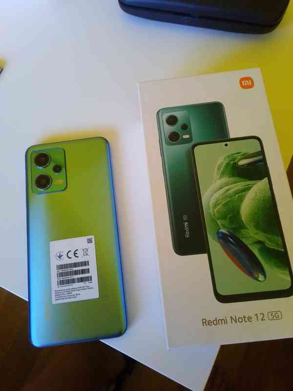 Mobilní telefon, 6.67" AMOLED displej 120 Hz (max. 900 nitů) - foto 4