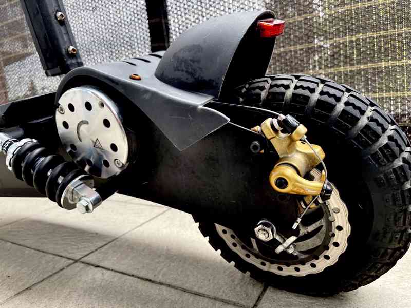 Elektrokoloběžka Nitro Scooters XE900 nová baterie - foto 2