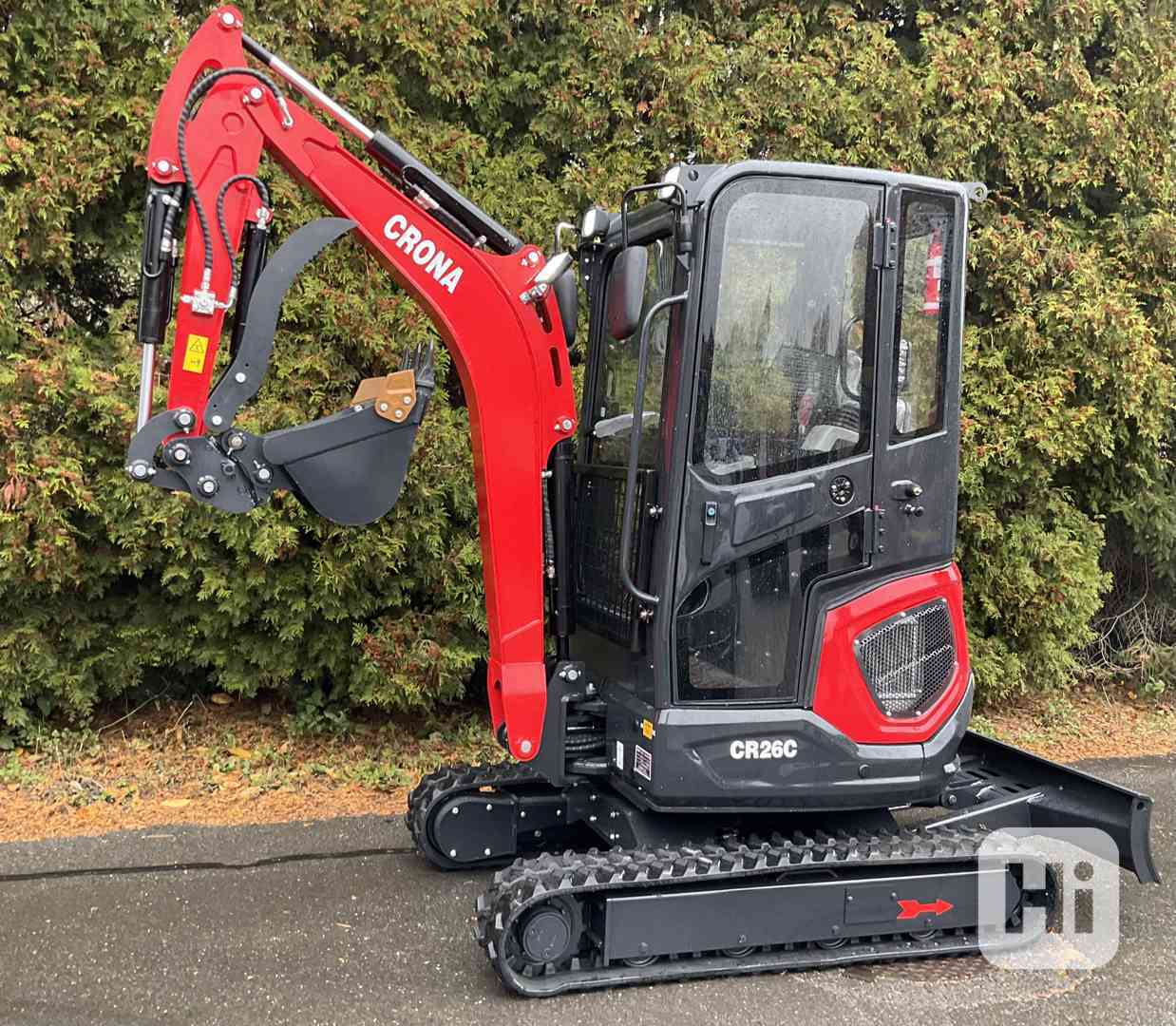 Bagr CR26C s vyhřívanou kabinou, Kubota motor - foto 1