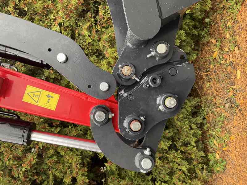 Bagr CR26C s vyhřívanou kabinou, Kubota motor - foto 4