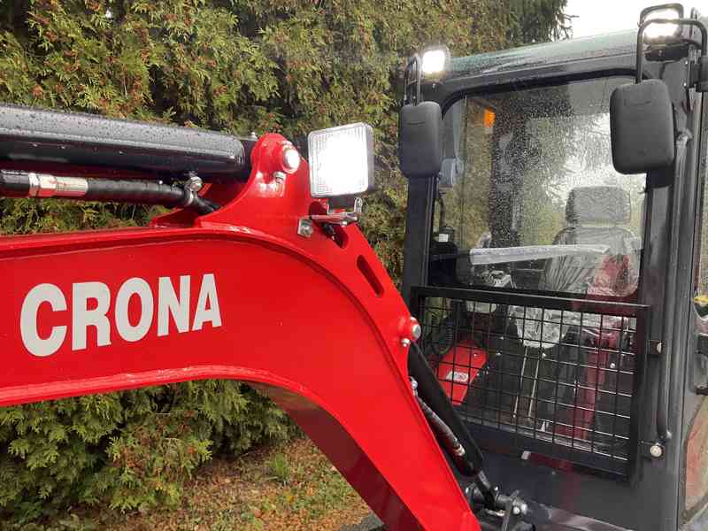 Bagr CR26C s vyhřívanou kabinou, Kubota motor - foto 3