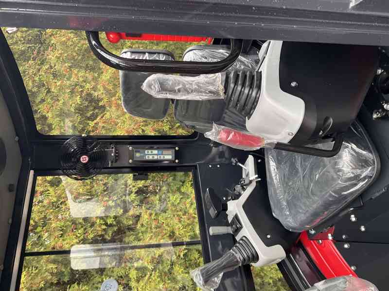 Bagr CR26C s vyhřívanou kabinou, Kubota motor - foto 5