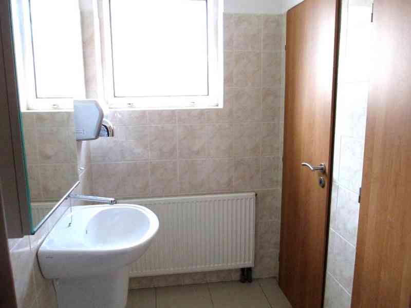 Prodej budovy 887m2, parkování, Ptácká, Mladá Boleslav - foto 13