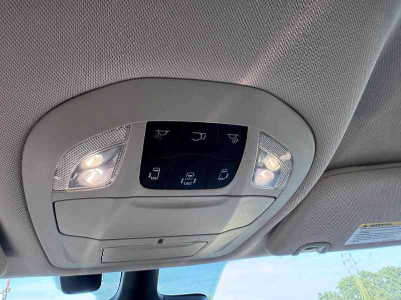  Chrysler Pacifica 3,6 RU Čocka Adapttemp 2020 - foto 19