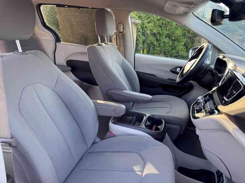  Chrysler Pacifica 3,6 RU Čocka Adapttemp 2020 - foto 10