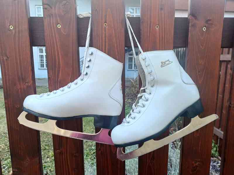 dámské brusle - foto 2