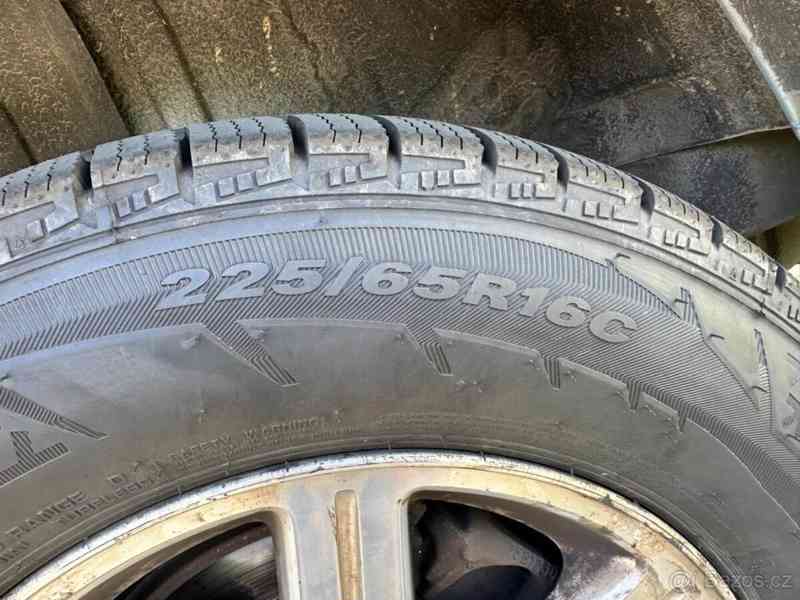 Chrysler Town & Country 3,8   V6 148Kw BENZIN+LPG - foto 3