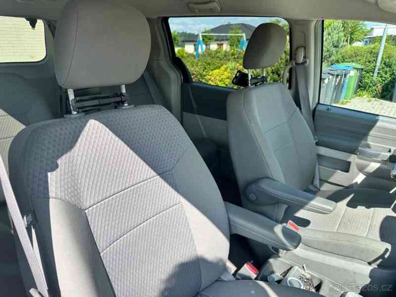 Chrysler Town & Country 3,8   V6 148Kw BENZIN+LPG - foto 15