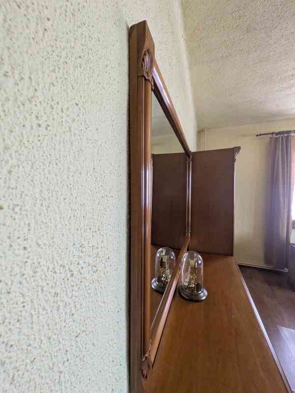 Krásná designová komoda se zrcadlem - foto 4