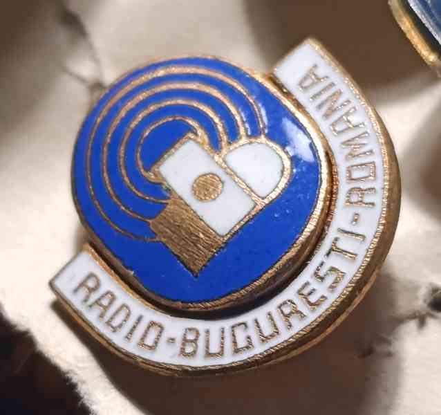 Sběratelský odznak Radio Bucuresti Romania - foto 2