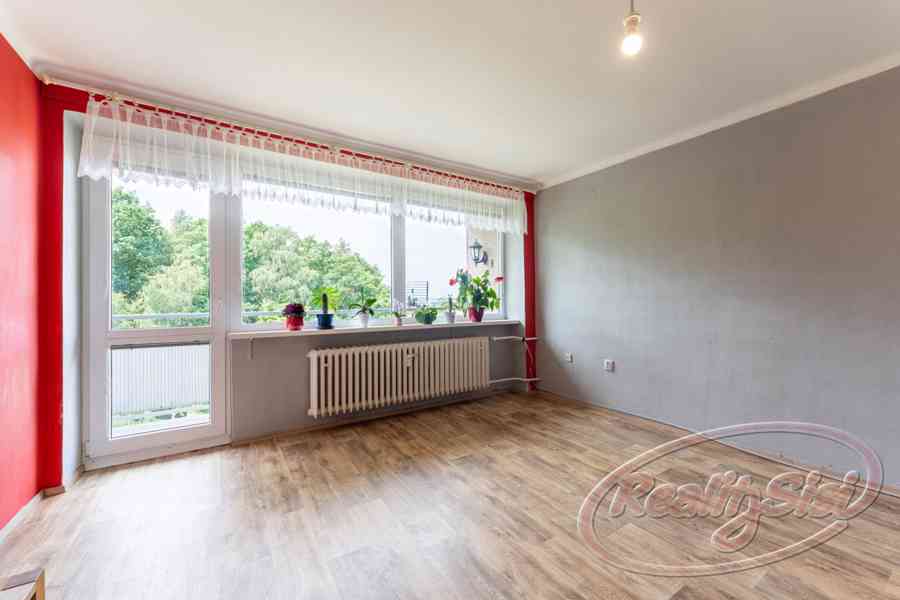 Pronájem prostorného bytu 3+1 s lodžií – Červený Kostelec - foto 3