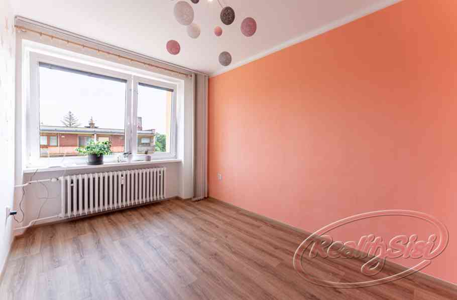 Pronájem prostorného bytu 3+1 s lodžií – Červený Kostelec - foto 4