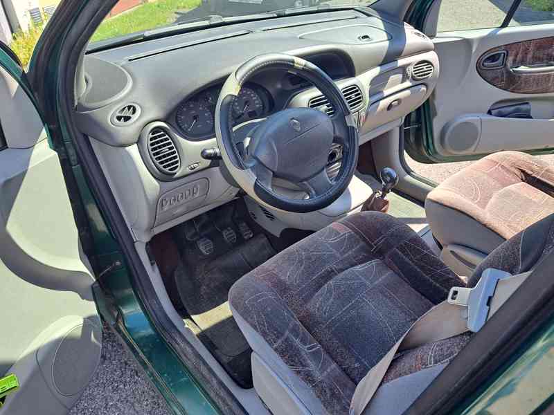 Renault Scénic 1,6     benzín - foto 8