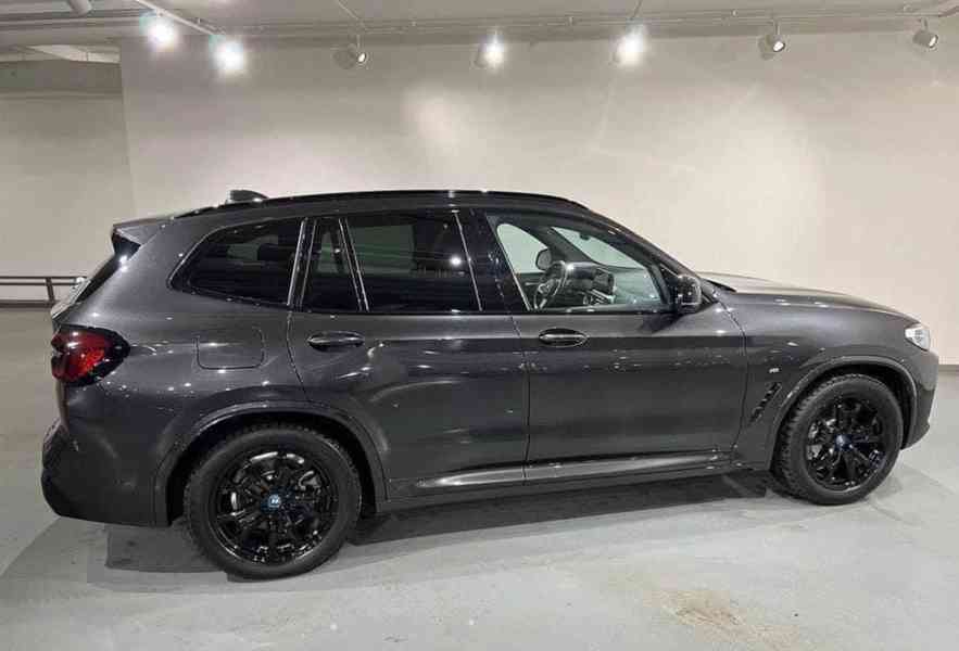 BMW iX3  - foto 5