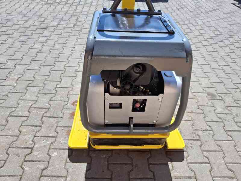 Vibrační deska Wacker neuson Dpu 6555He 65kN - foto 8