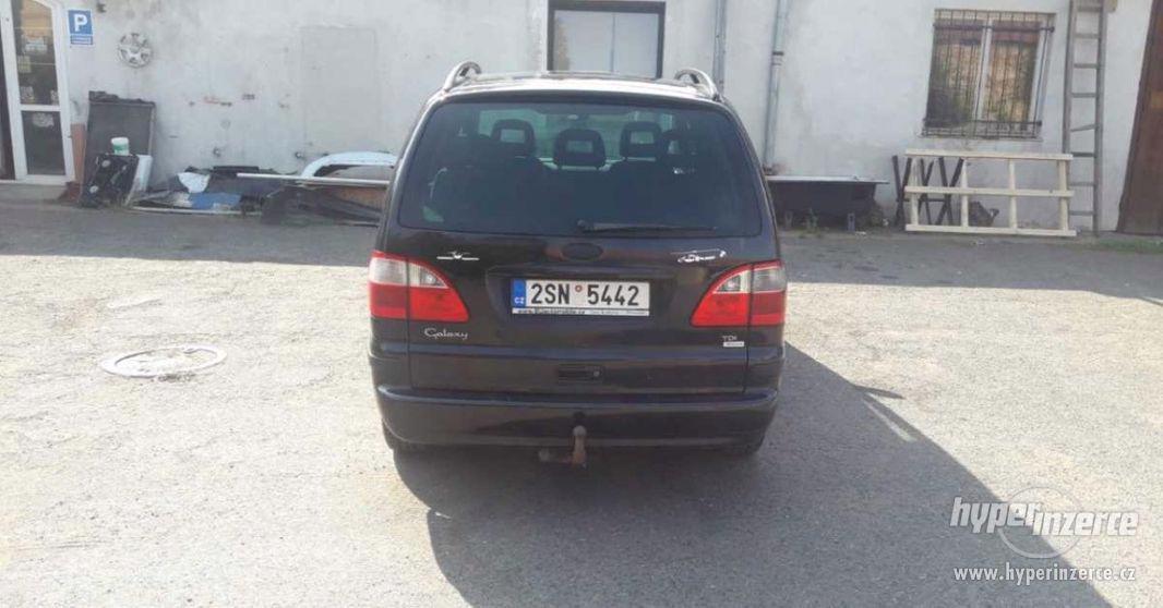 Ford Galaxy - foto 2