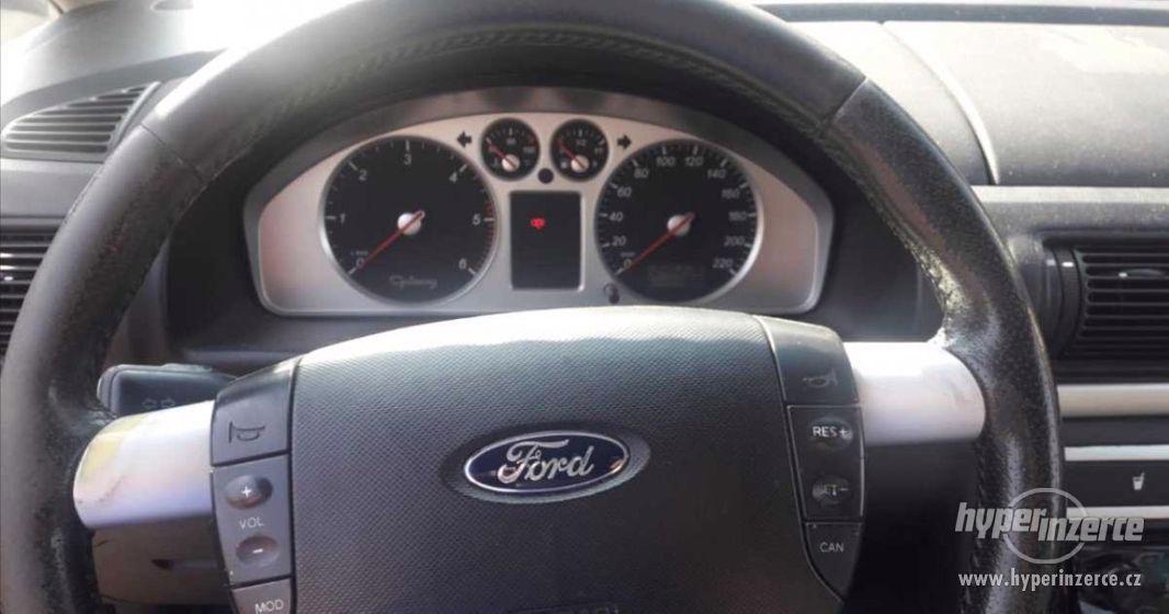Ford Galaxy - foto 5