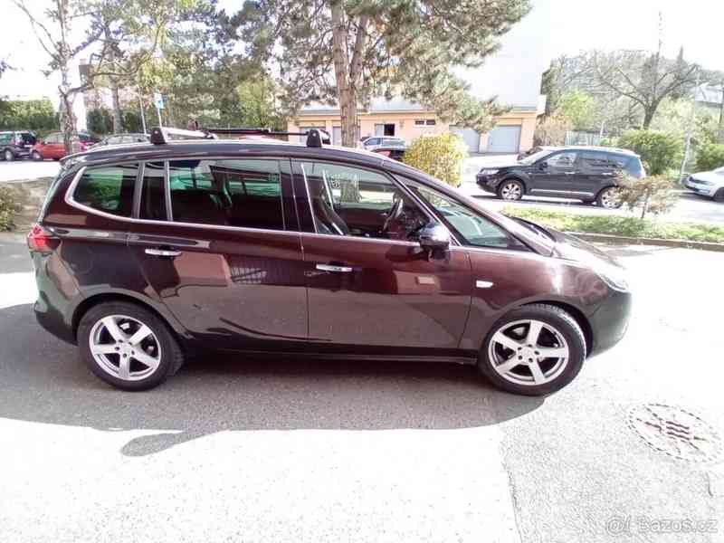 Opel Zafira 2,0   C Tourer ČR 2013 CDTI 96kw - foto 12